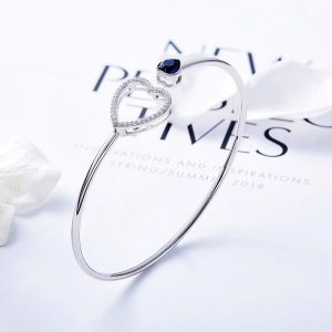Embellished with crystals from Swarovski Fashion Design 925 Silver Bangle Heart