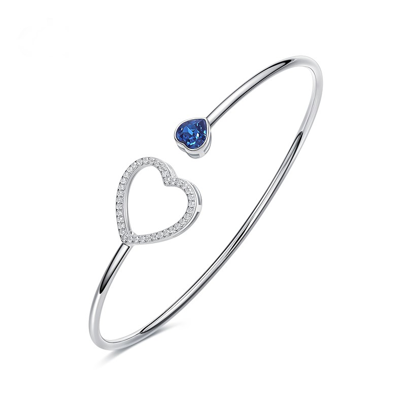 Embellished with crystals from Swarovski Fashion Design 925 Silver Bangle Heart